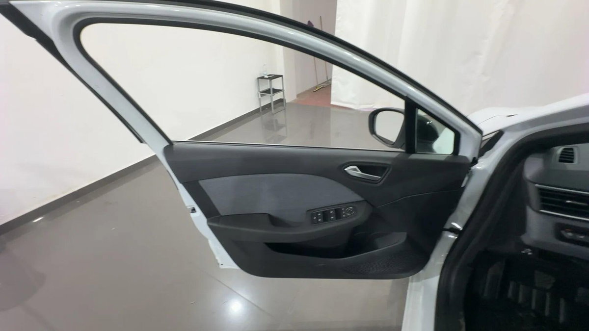 Renault Clio 1.0 eco-g Techno 100cv (9)