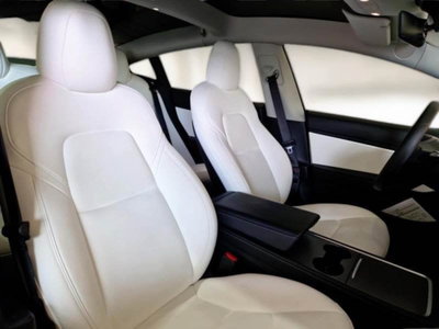 Tesla Model Y Performance Dual Motor awd (10)