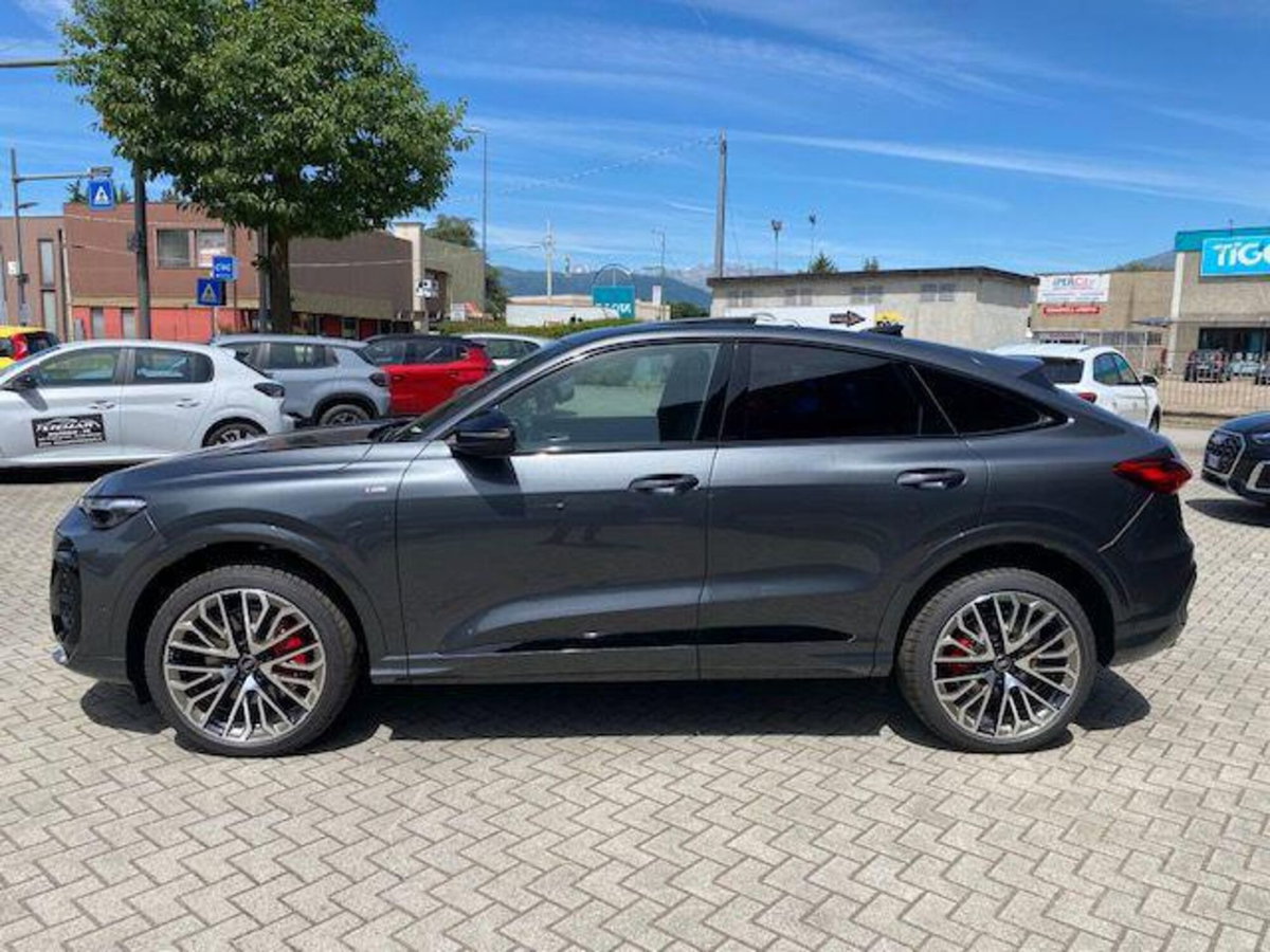 Audi Q5 Sportback 40 2.0 tdi mhev 12V S line Plus quattro s-tronic (2)