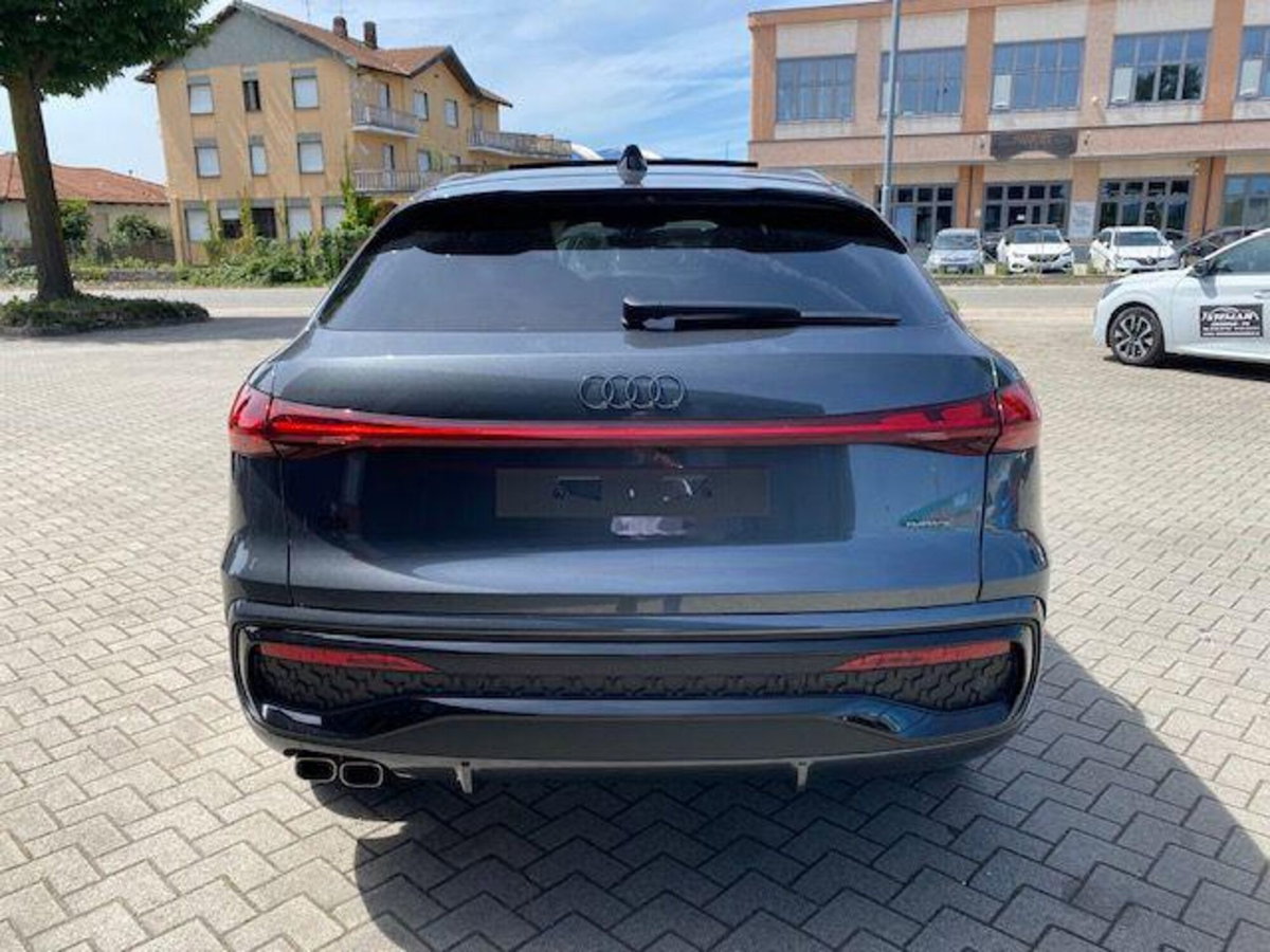 Audi Q5 Sportback 40 2.0 tdi mhev 12V S line Plus quattro s-tronic (4)