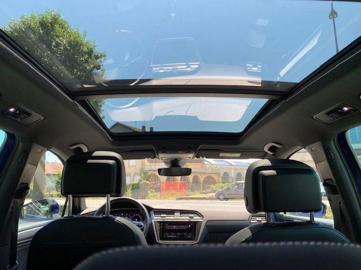 Volkswagen Tiguan Allspace 2.0 TDI 200 CV SCR DSG 4MOTION R-Line (10)