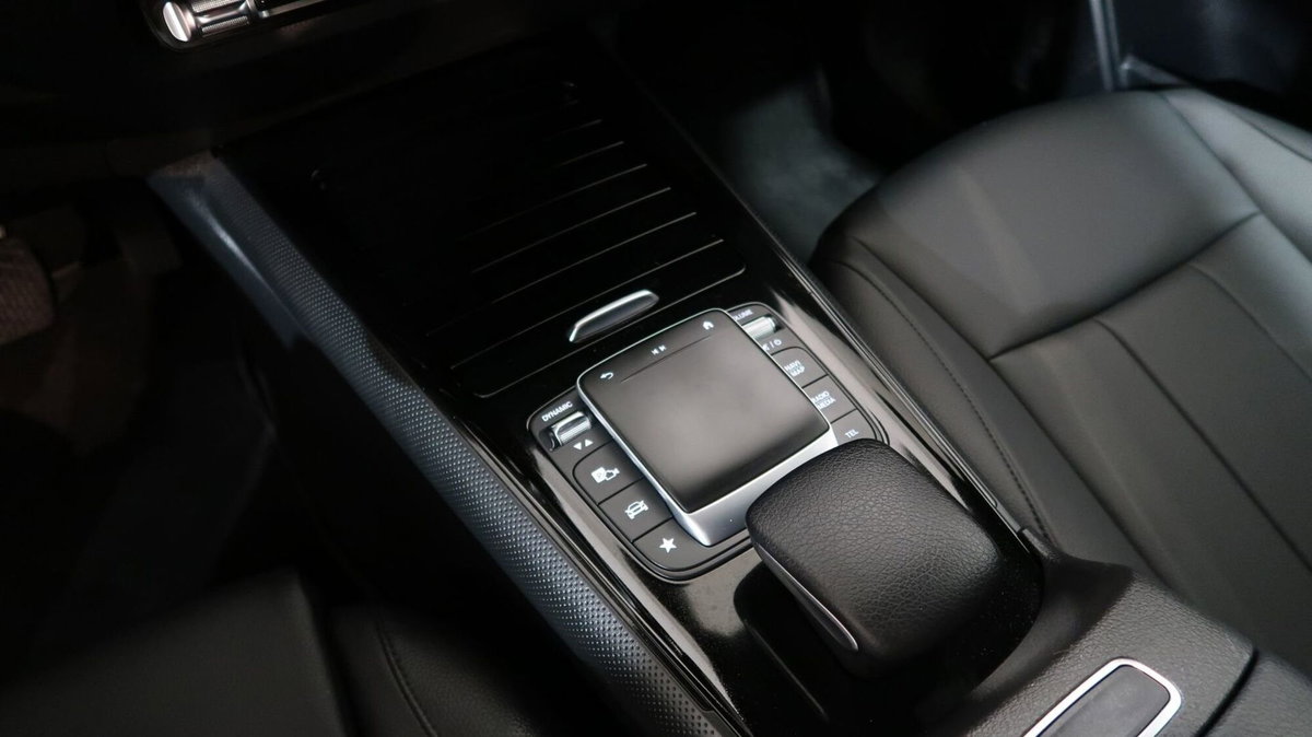 Mercedes-Benz GLB 180 d Business Extra auto 7p.ti (17)