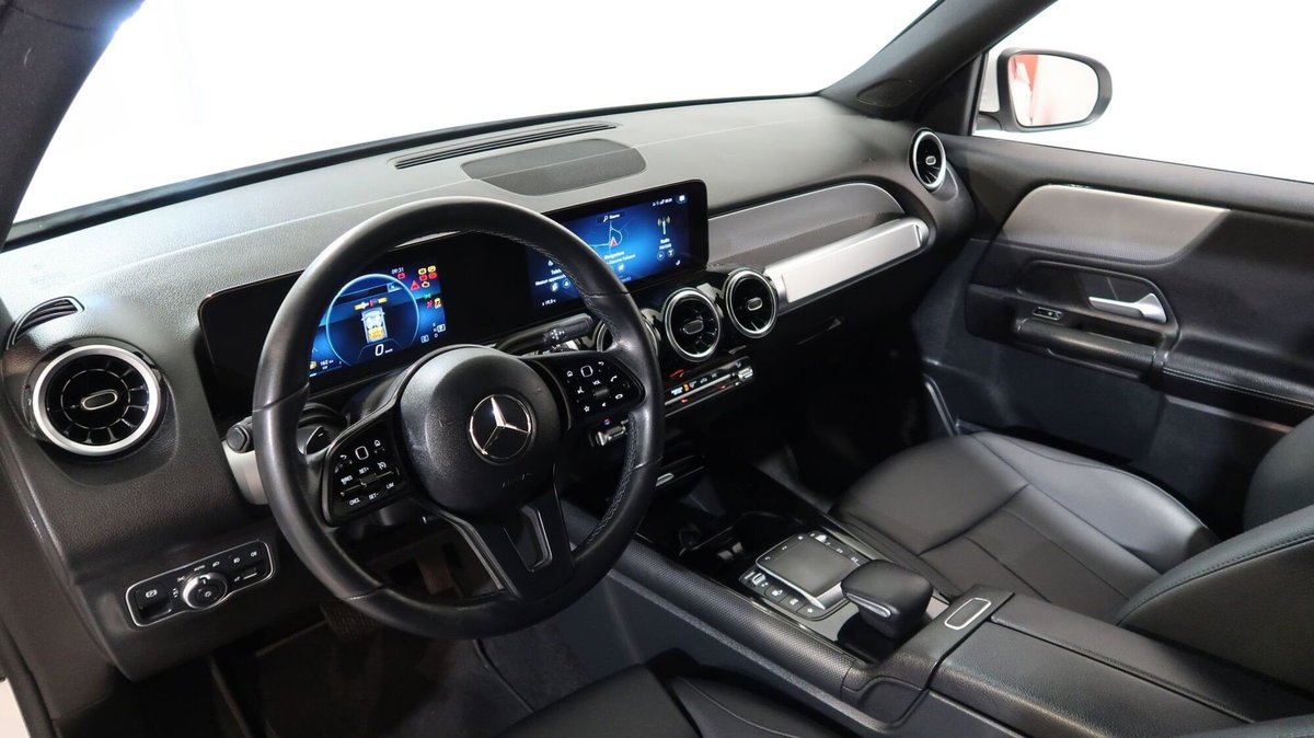 Mercedes-Benz GLB 180 d Business Extra auto 7p.ti (2)