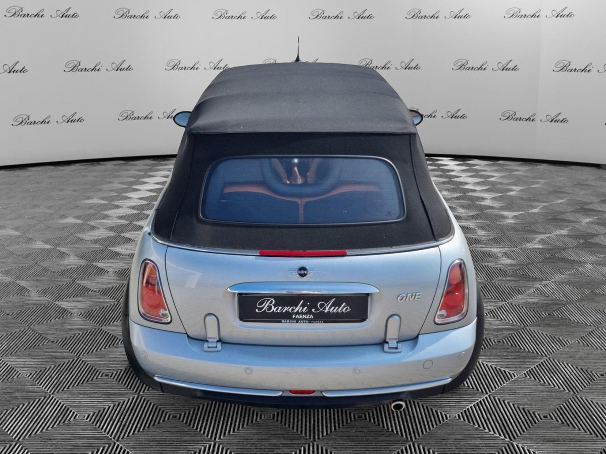 MINI Mini Cabrio 1.6 16V One Sidewalk Cabrio (11)
