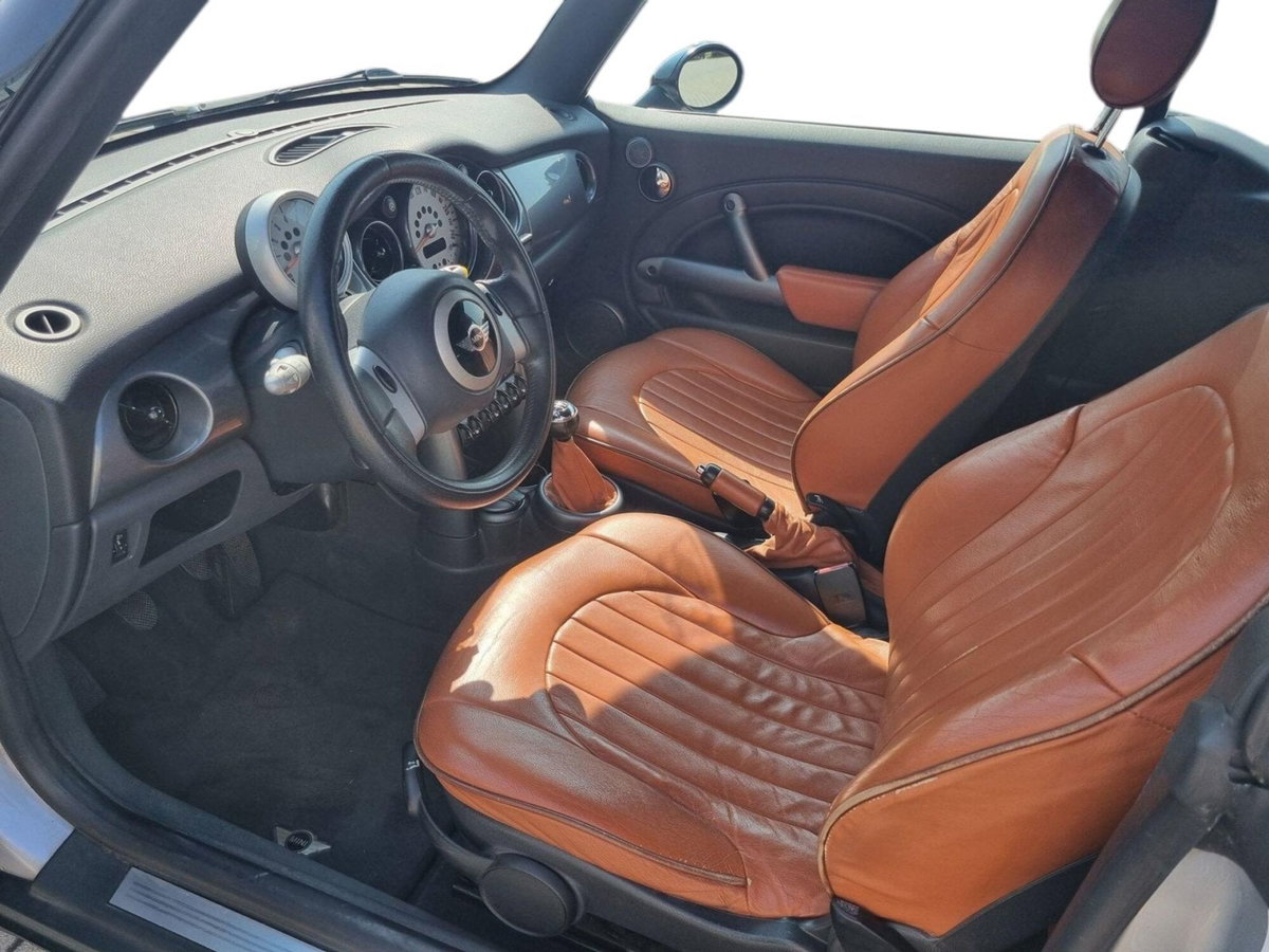 MINI Mini Cabrio 1.6 16V One Sidewalk Cabrio (12)