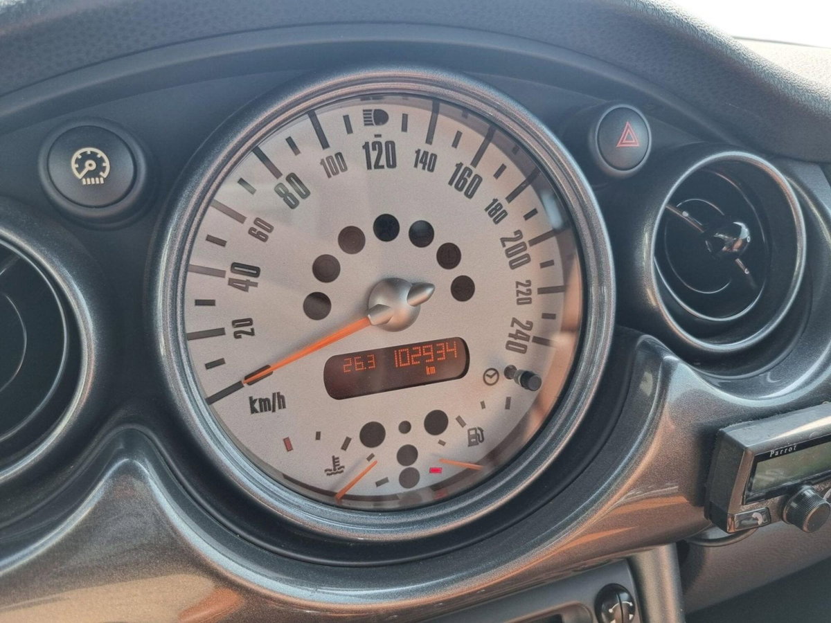 MINI Mini Cabrio 1.6 16V One Sidewalk Cabrio (17)
