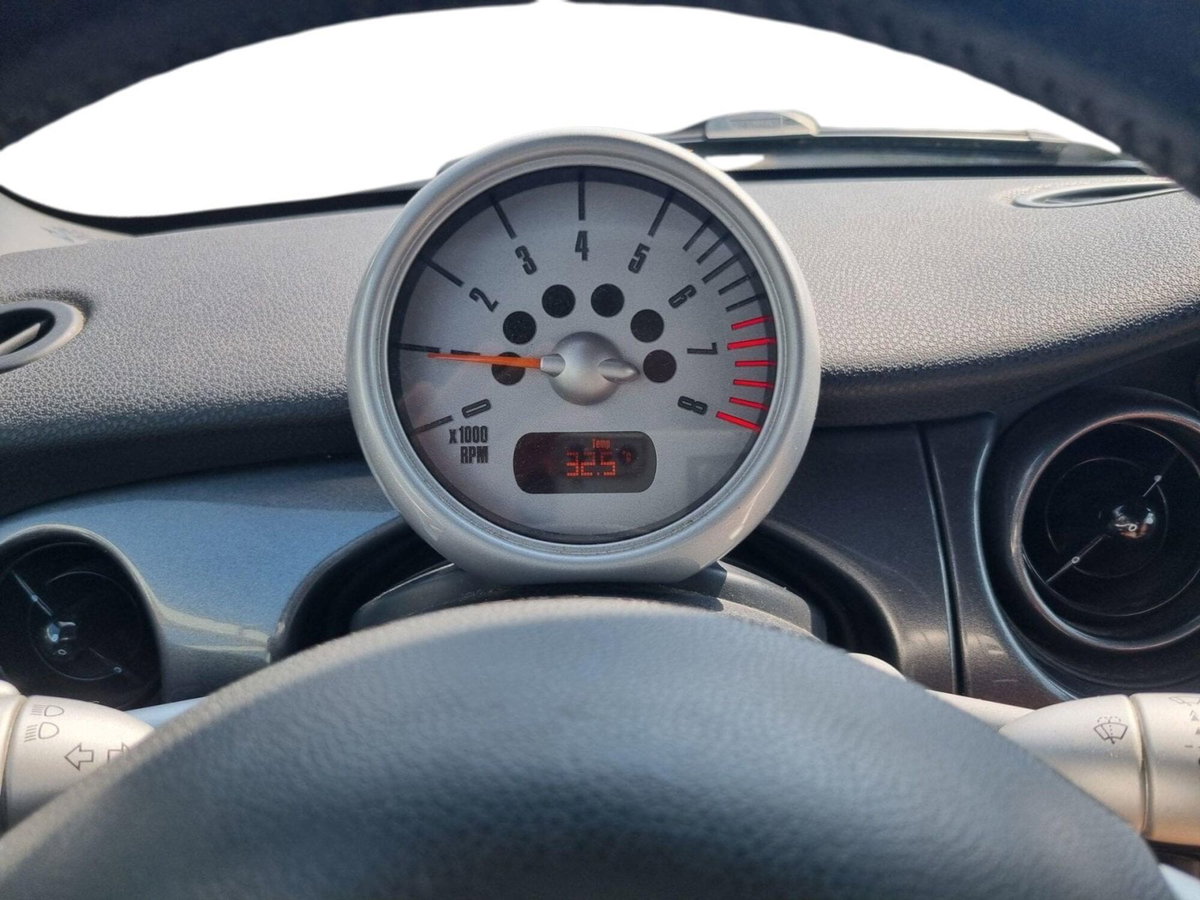 MINI Mini Cabrio 1.6 16V One Sidewalk Cabrio (18)