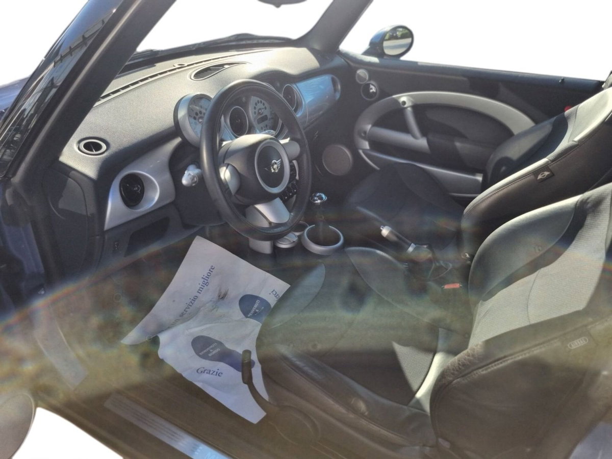 MINI Mini Cabrio 1.6 16V Cooper Sidewalk Cabrio (9)