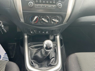 Nissan Navara 2.3 dCi 4WD King Cab Visia (6)