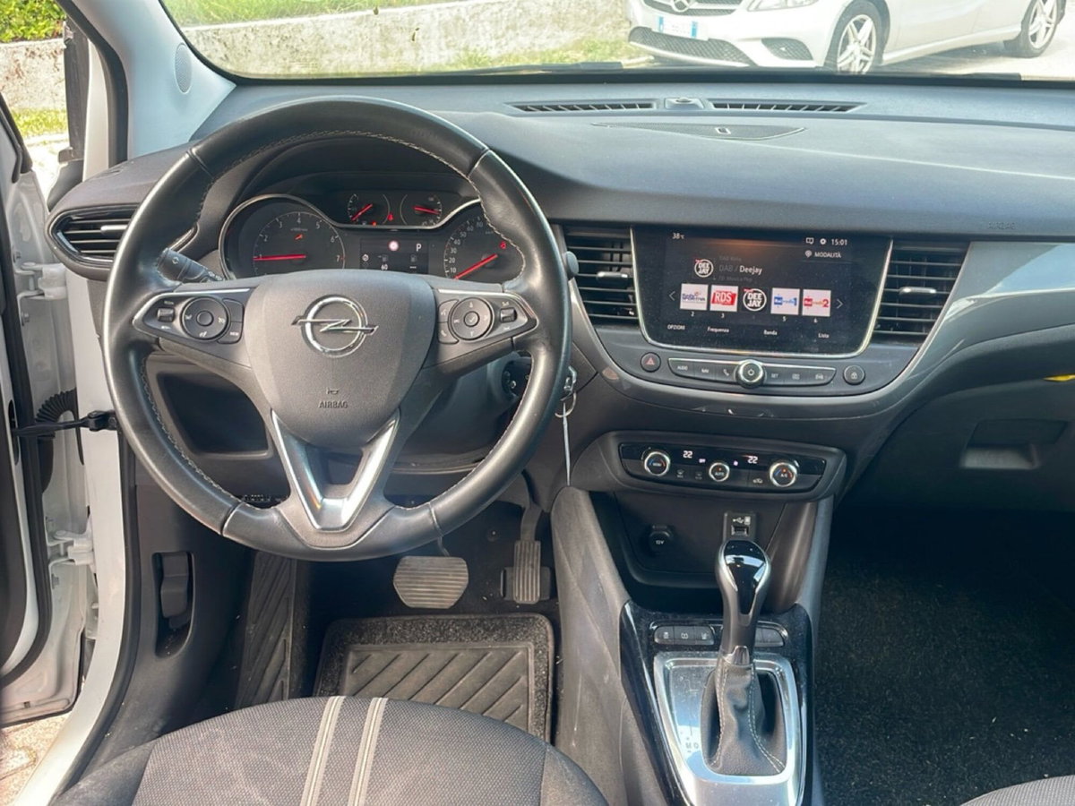 Opel Crossland 1.2 Elegance Pack s&s 130cv at6 (14)