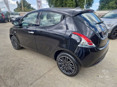 Lancia Ypsilon 1.0 FireFly 5 porte S&S Hybrid Gold Plus (4)