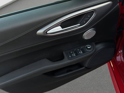 Alfa Romeo Giulia 2.0 t Intensa Q4 280cv auto (11)