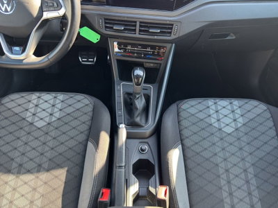 Volkswagen Taigo 1.0 TSI 110 CV DSG R-Line (16)