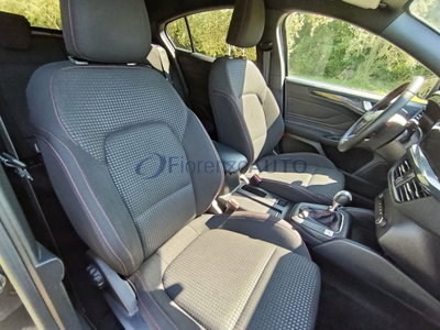 Ford Focus 1.0t ecoboost h ST-Line X 125cv (12)
