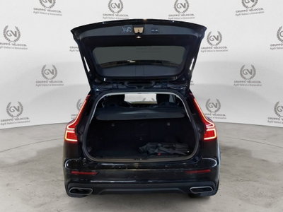 Volvo V60 Cross Country B4 (d) AWD Geartronic Business Pro Line (10)