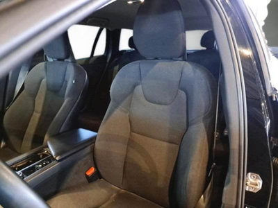 Volvo V60 Cross Country B4 (d) AWD Geartronic Business Pro Line (4)
