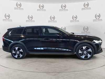 Volvo V60 Cross Country B4 (d) AWD Geartronic Business Pro Line (8)