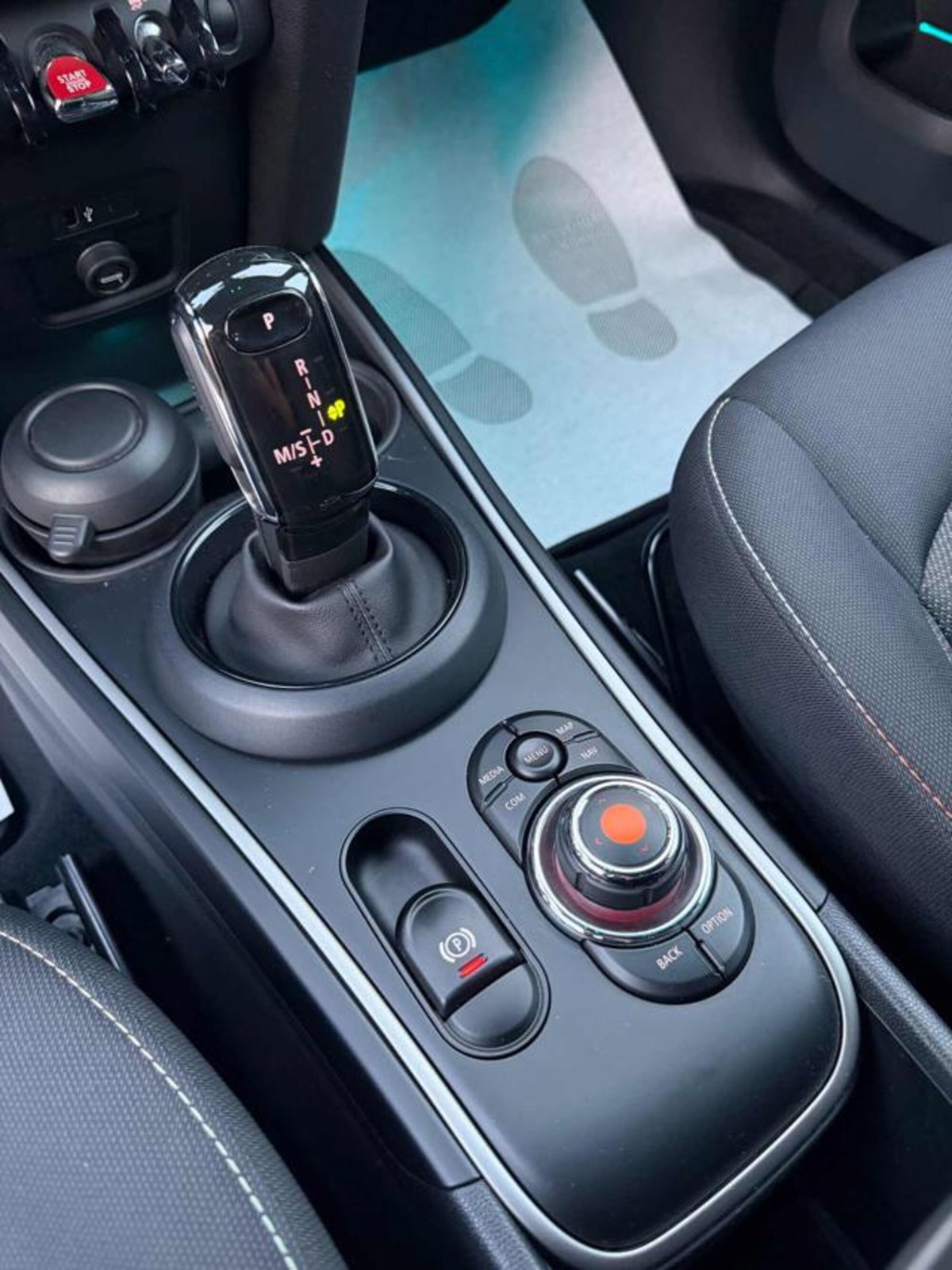 MINI Mini Countryman 1.5 One D Essential Countryman (13)