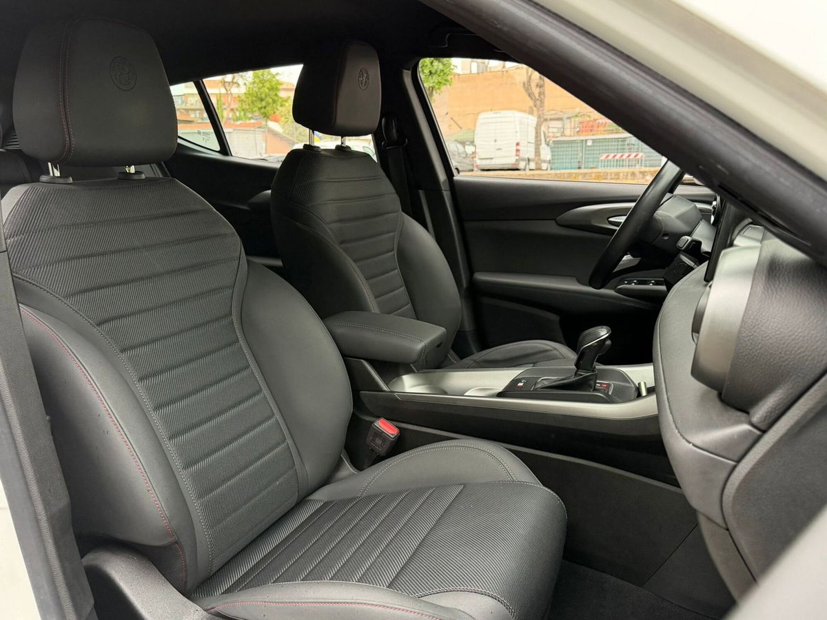 Alfa Romeo Tonale 1.5 hybrid Sprint 130cv tct7 (6)