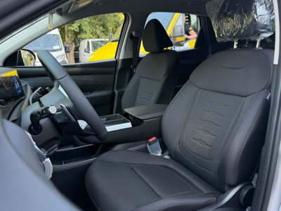 Hyundai Tucson 1.6 hev Business 2wd 239cv auto (6)