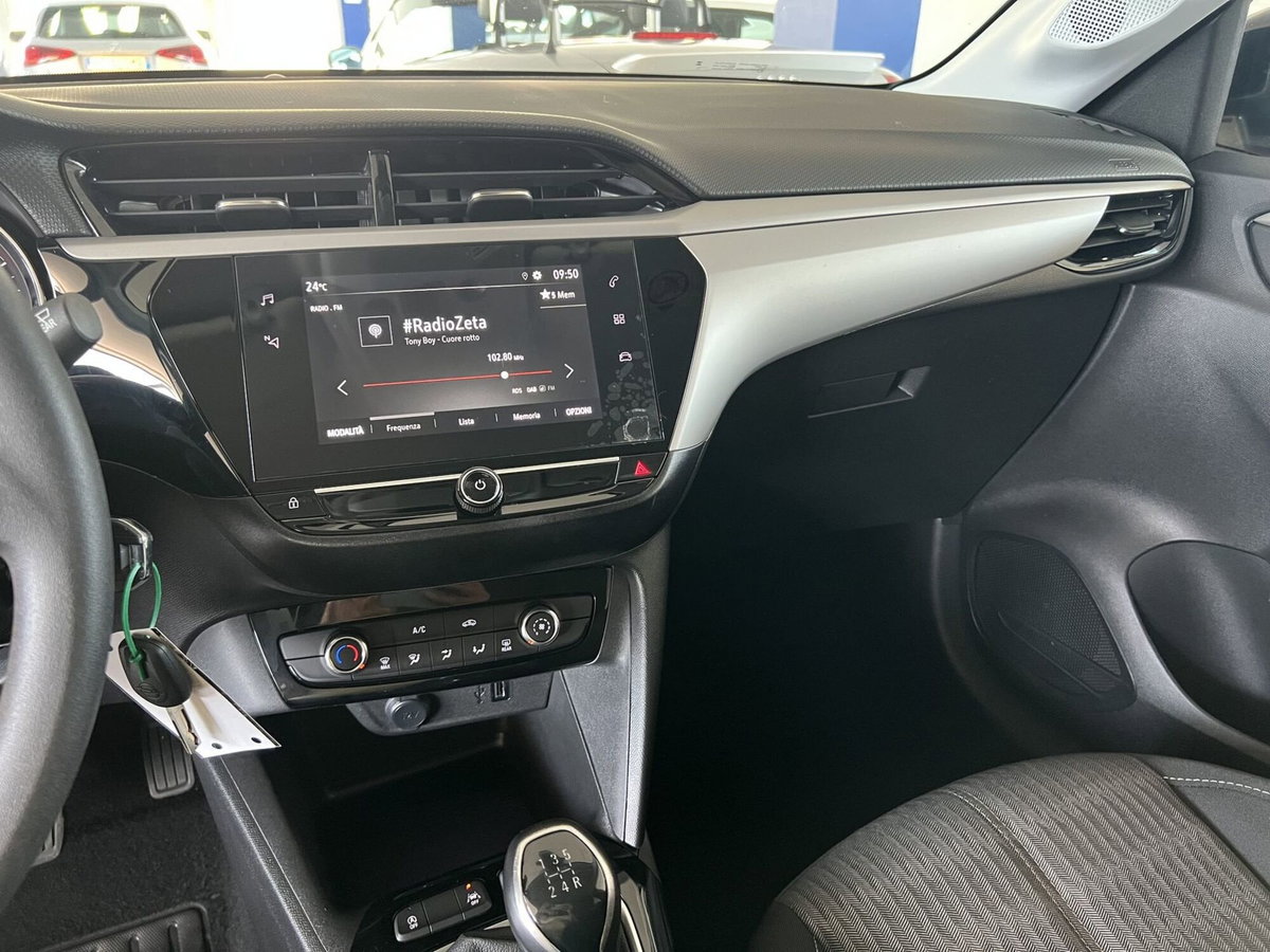 Opel Corsa 1.2 Design & Tech (7)