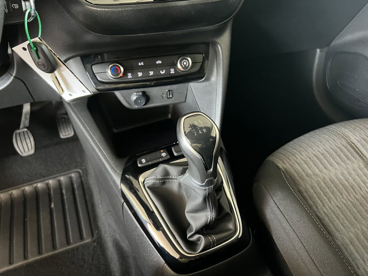 Opel Corsa 1.2 Design & Tech (8)
