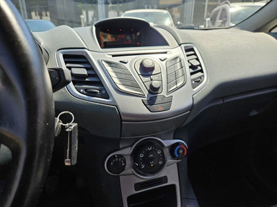 Ford Fiesta 1.4 5 porte Bz.- GPL Titanium (14)
