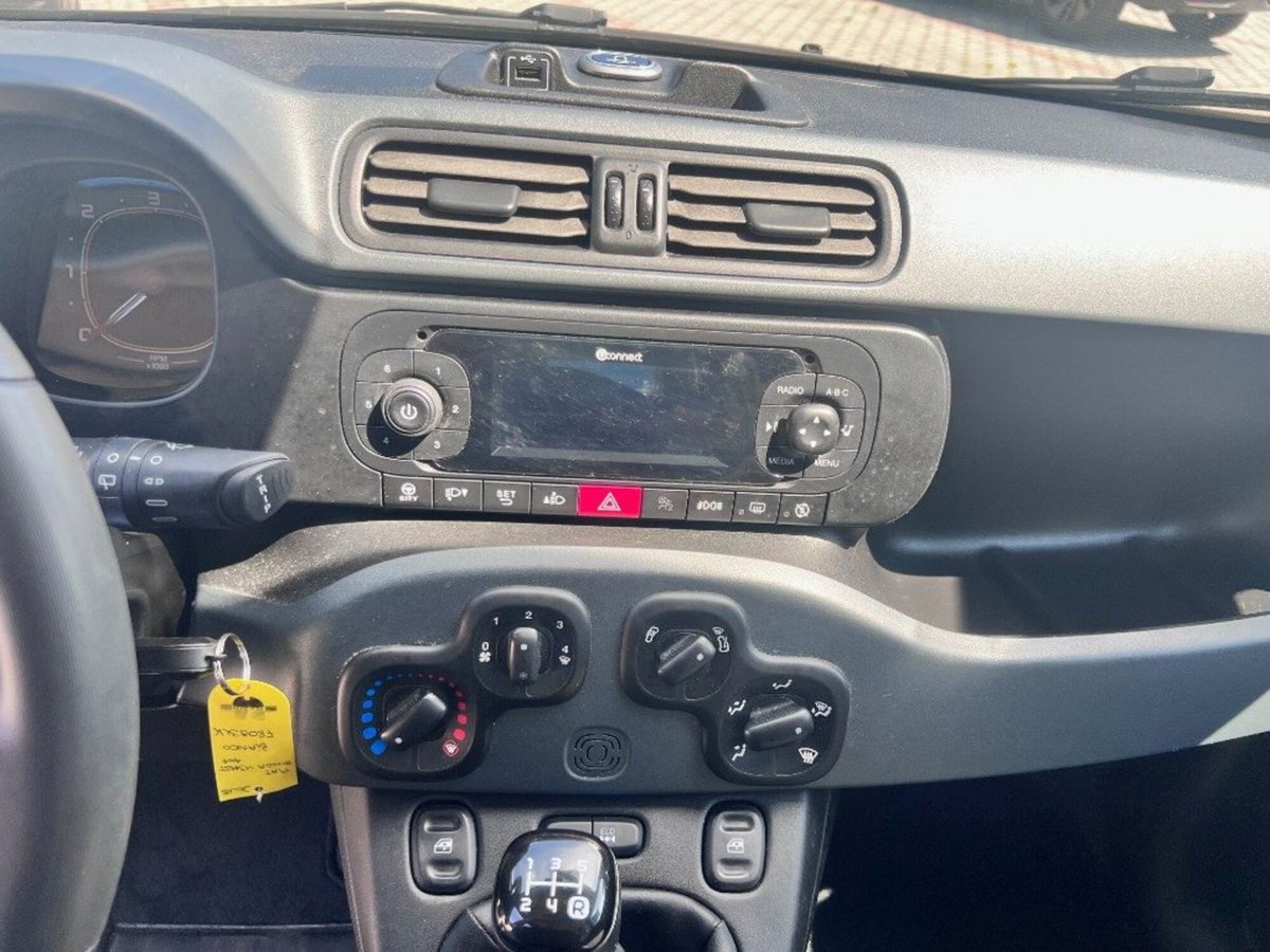 Fiat Panda 1.3 MJT 95 CV S&S 4x4 (10)