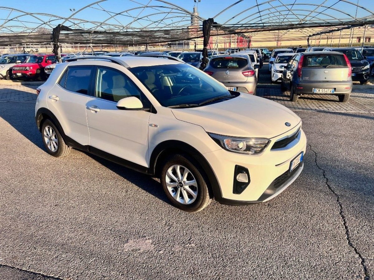 Kia Stonic 1.6 CRDi 110 CV Style (2)