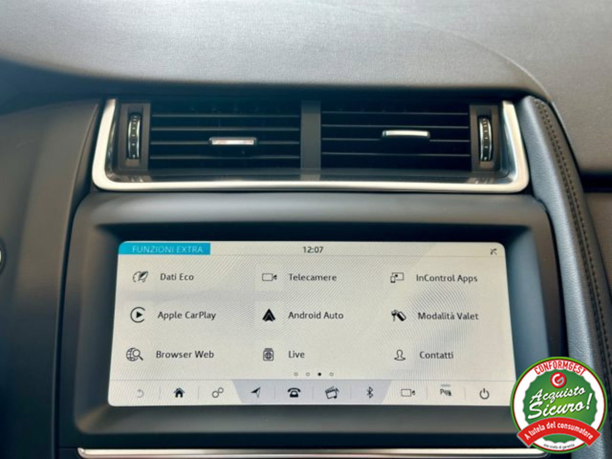 Jaguar E-Pace 2.0D 180 CV AWD aut. R-Dynamic (17)