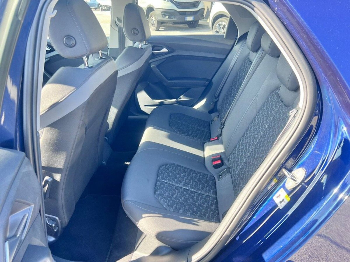 Audi A1 Sportback 30 TFSI S tronic S line edition (7)