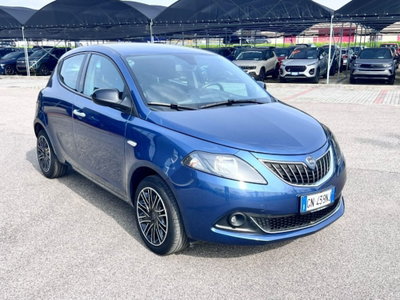 Lancia Ypsilon 1.0 FireFly 5 porte S&S Hybrid Gold Plus (2)