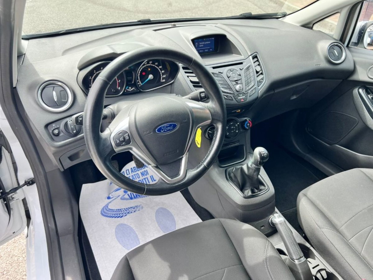 Ford Fiesta Plus 1.2 60CV 3 porte (10)