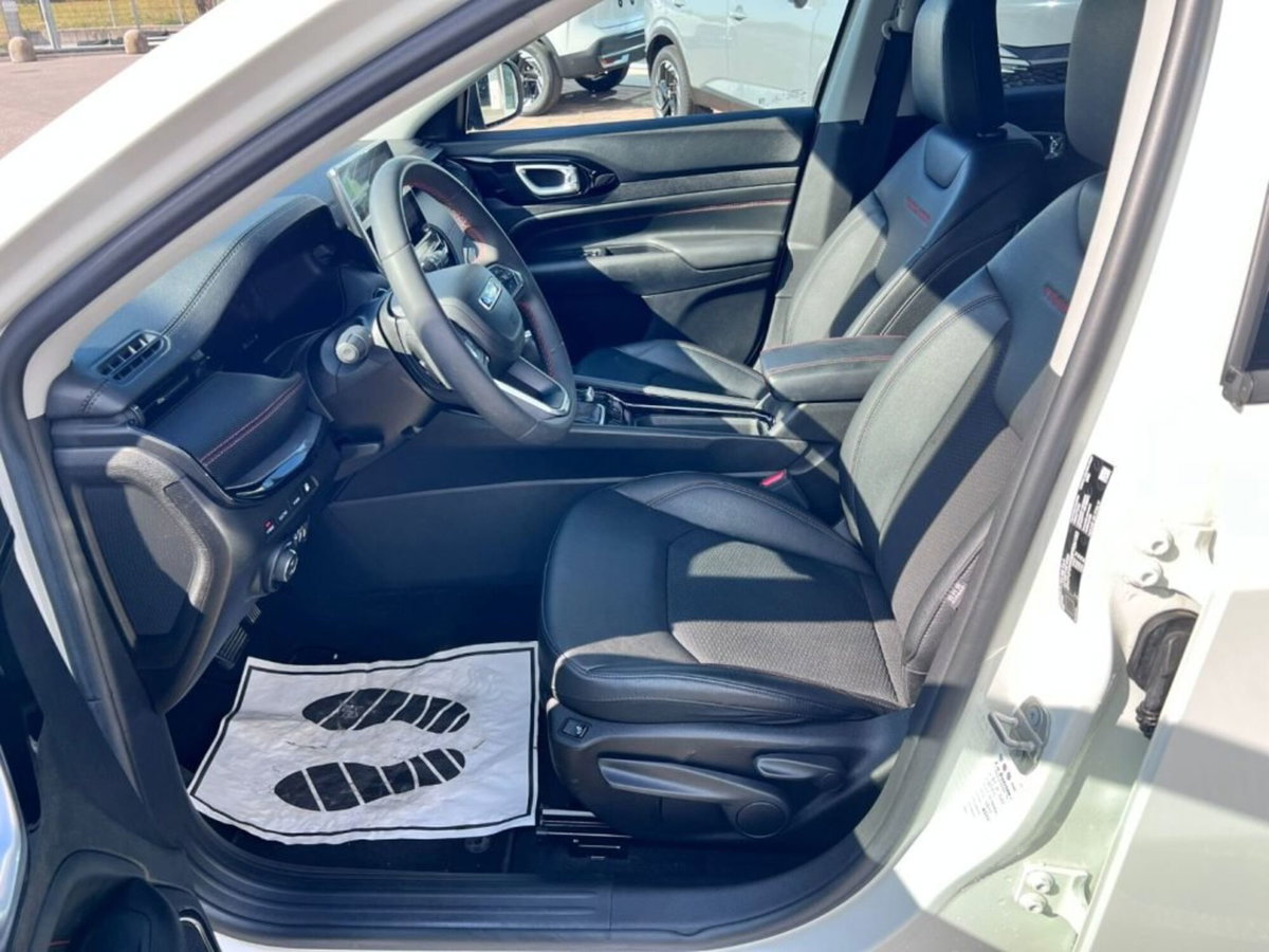 Jeep Compass 1.3 T4 240CV PHEV AT6 4xe Trailhawk (5)