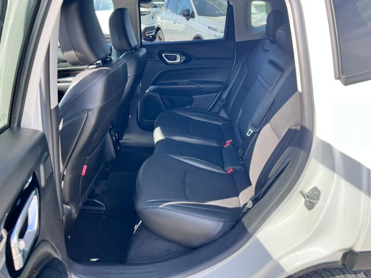 Jeep Compass 1.3 T4 240CV PHEV AT6 4xe Trailhawk (7)