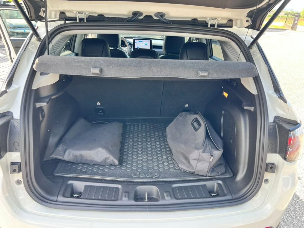 Jeep Compass 1.3 T4 240CV PHEV AT6 4xe Trailhawk (8)