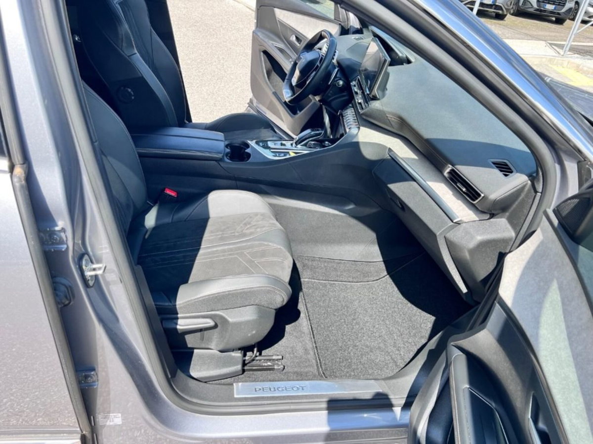 Peugeot 3008 PureTech Turbo 130 S&S EAT8 GT (7)
