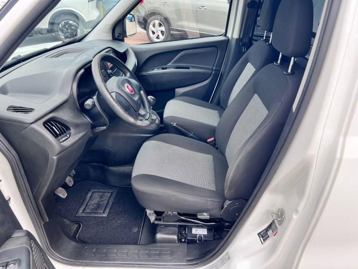 Fiat Doblò Furgone cargo maxi 1.6 mjt 90cv LH1 Business S&S (5)