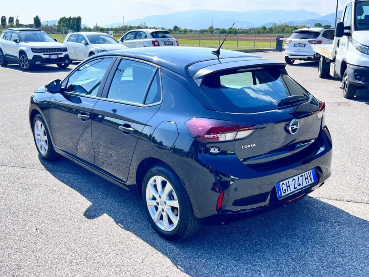 Opel Corsa 1.5 D 100 CV Edition (4)