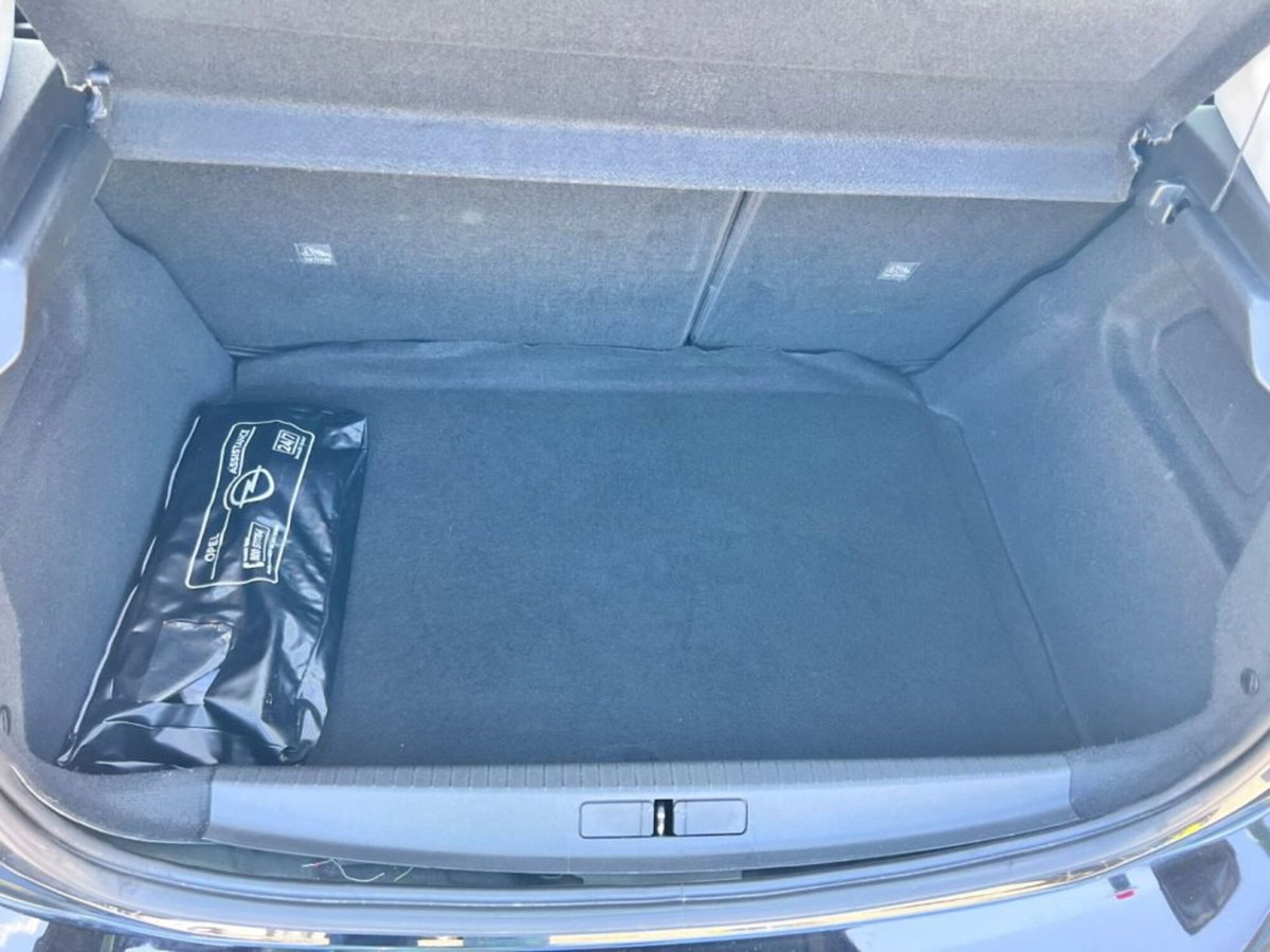 Opel Corsa 1.5 D 100 CV Edition (8)