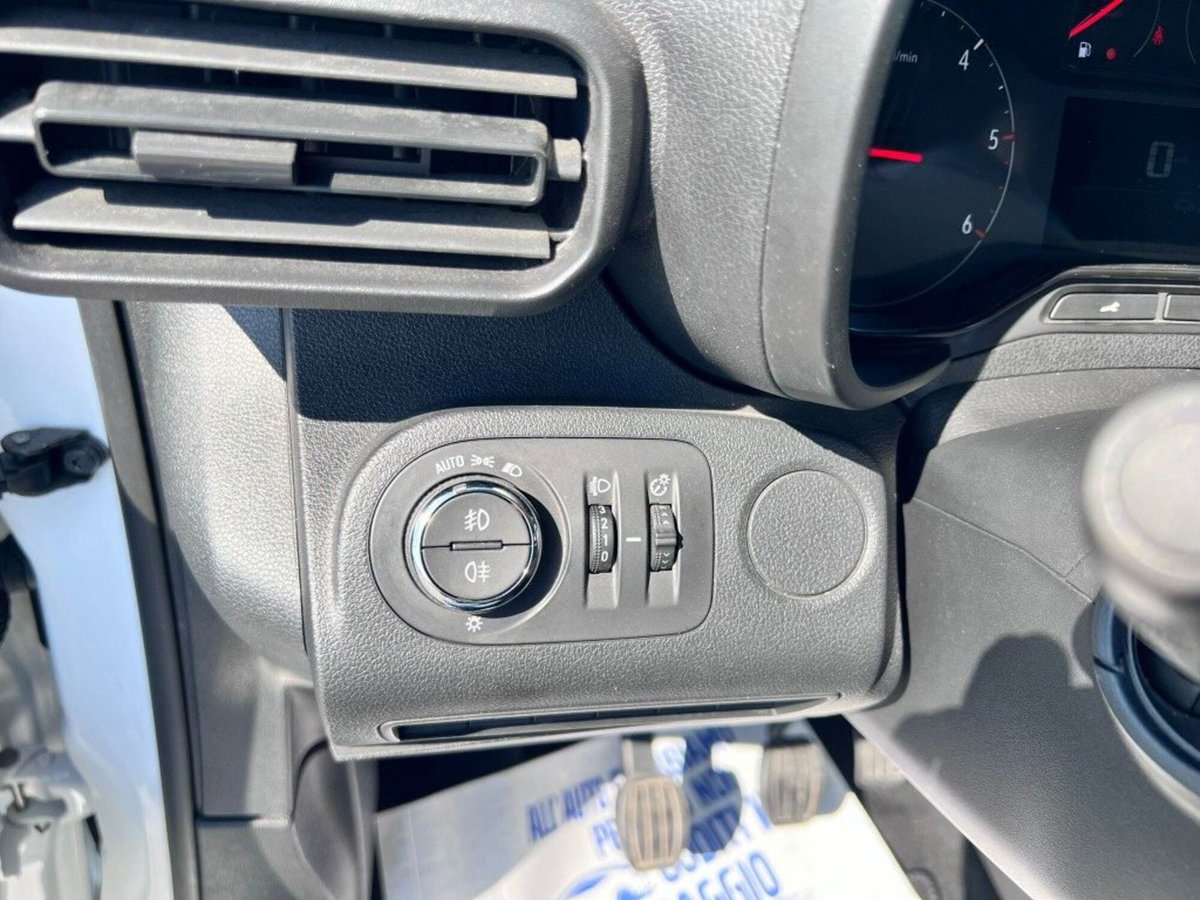 Opel Combo Furgone Cargo 1.6 Diesel 100CV S&S PC 1000kg (16)