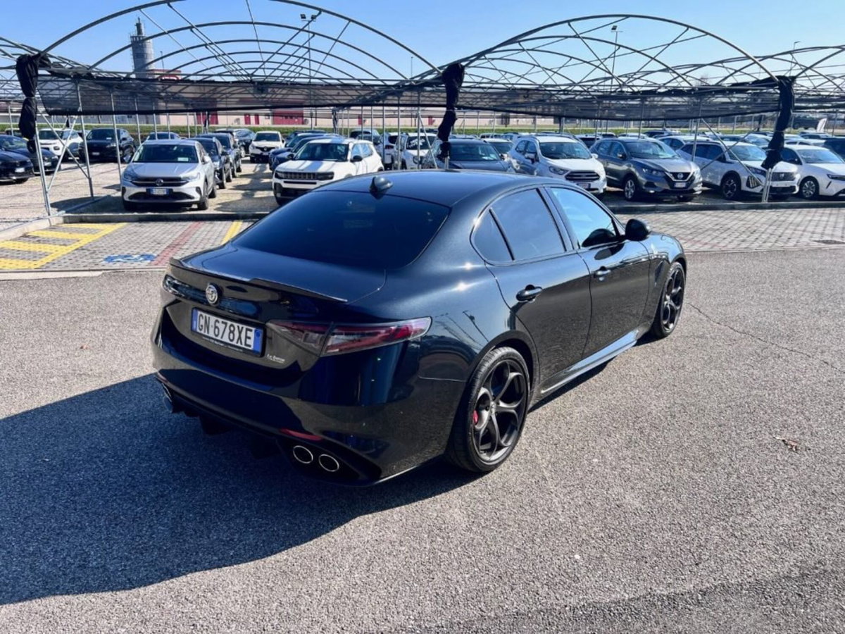 Alfa Romeo Giulia 2.9 T V6 AT8 Quadrifoglio (3)