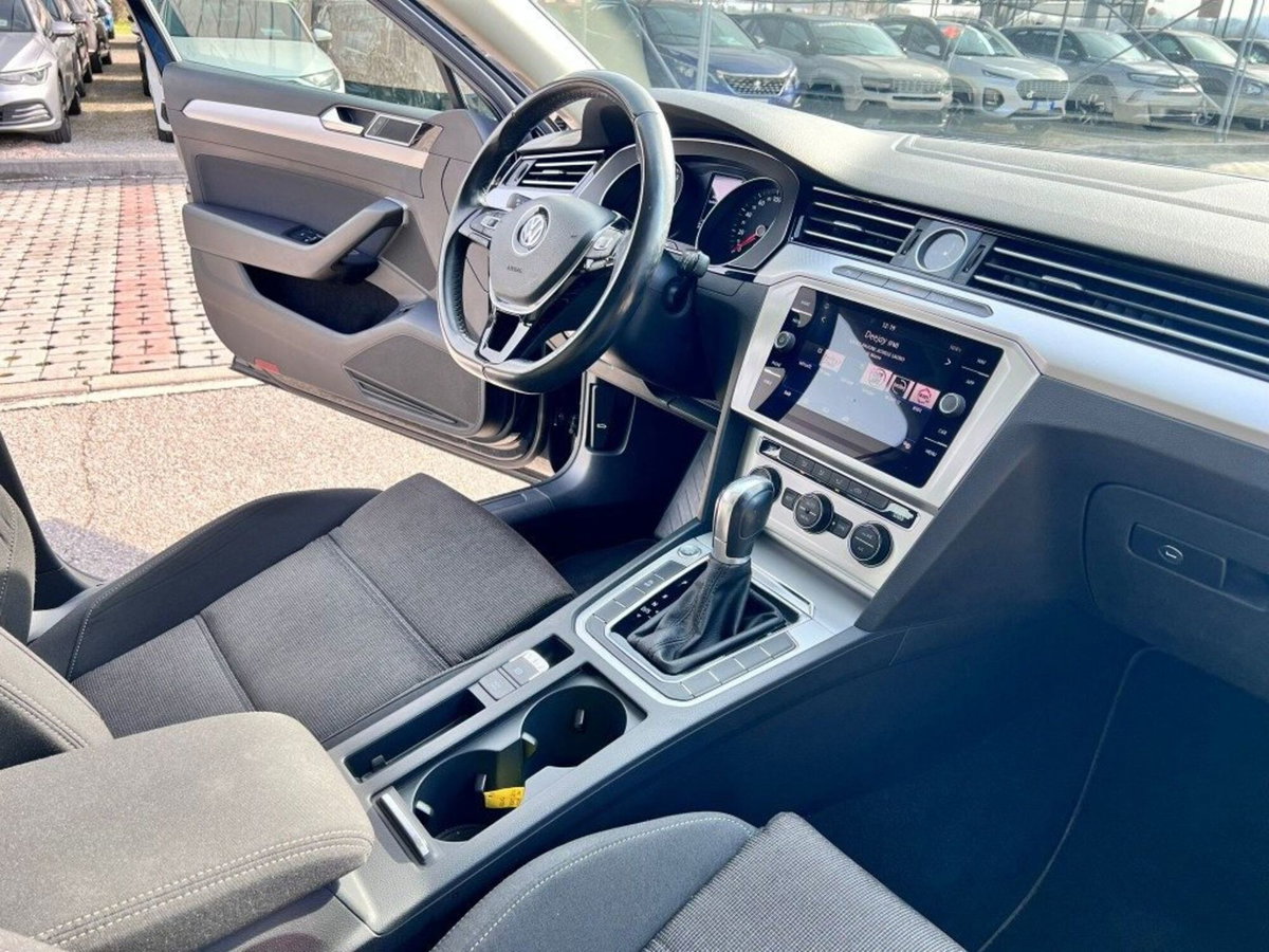 Volkswagen Passat Variant 2.0 TDI DSG Business BlueMotion Tech (10)