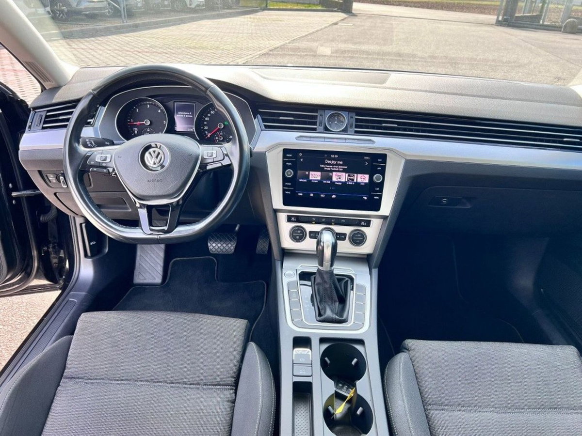 Volkswagen Passat Variant 2.0 TDI DSG Business BlueMotion Tech (11)