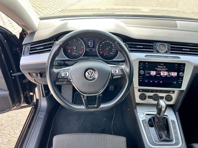 Volkswagen Passat Variant 2.0 TDI DSG Business BlueMotion Tech (9)