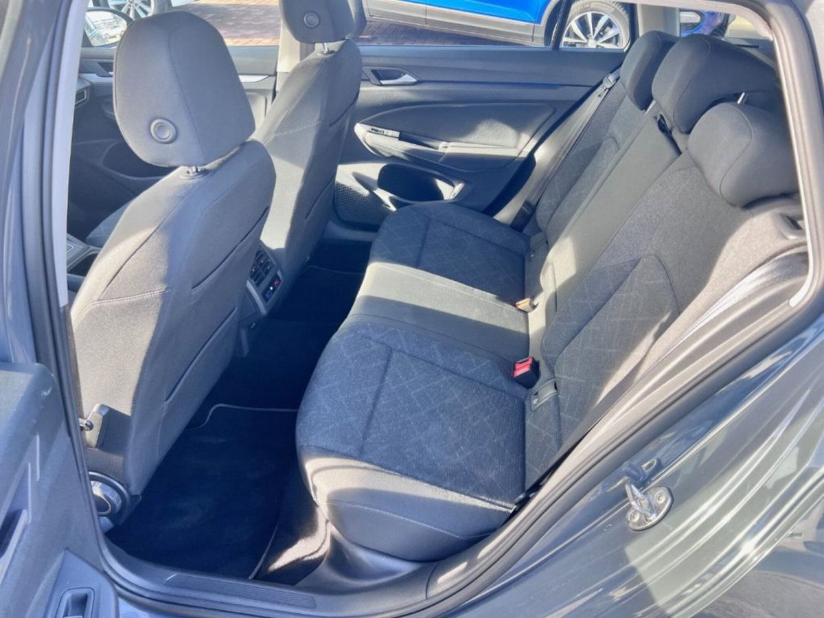 Volkswagen Golf Variant 2.0 TDI SCR DSG Life (6)