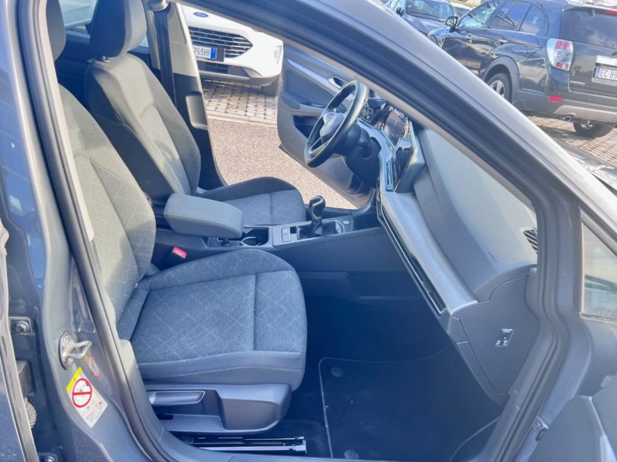 Volkswagen Golf Variant 2.0 TDI SCR DSG Life (7)