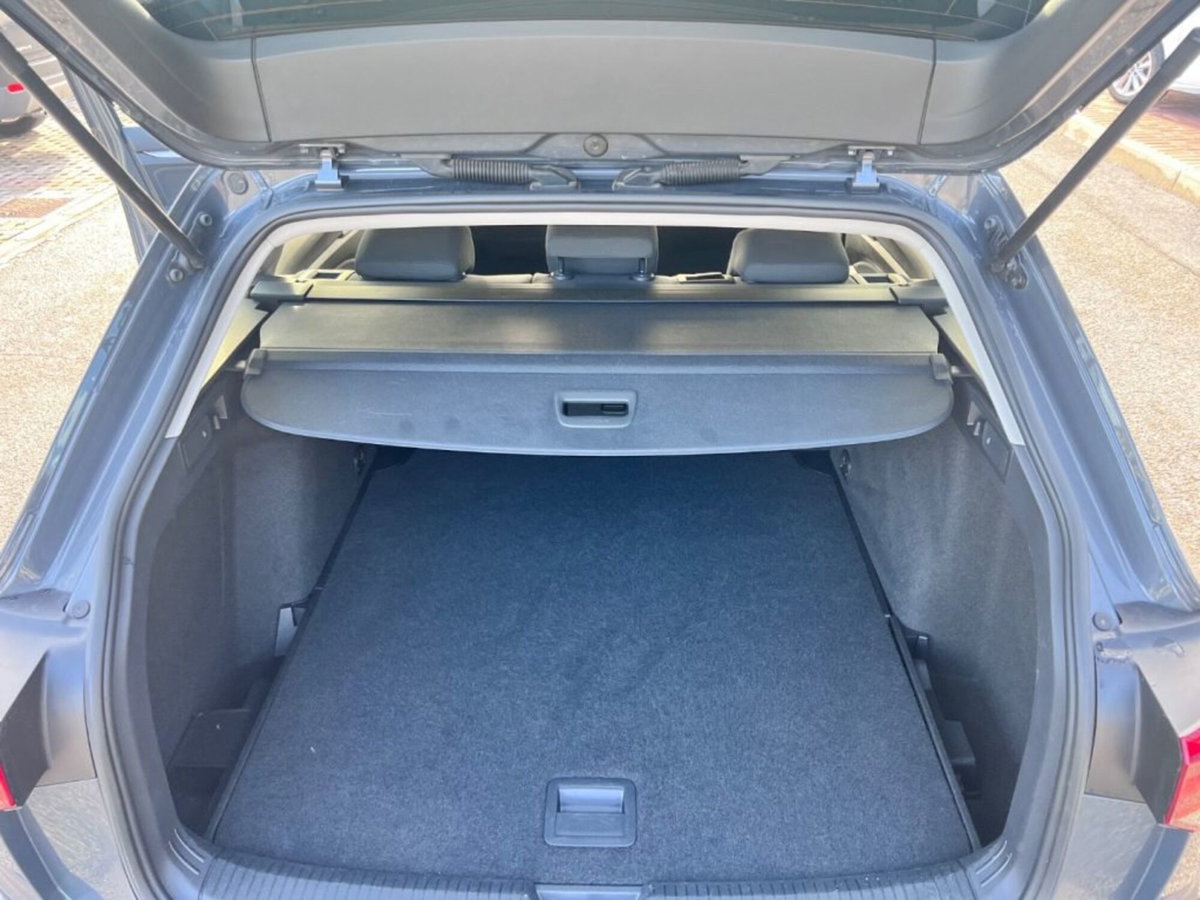 Volkswagen Golf Variant 2.0 TDI SCR DSG Life (8)