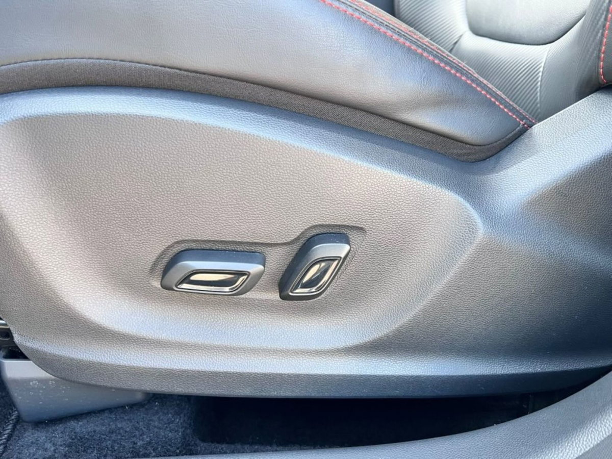 Mg ZS ZS 1.5 Luxury (14)