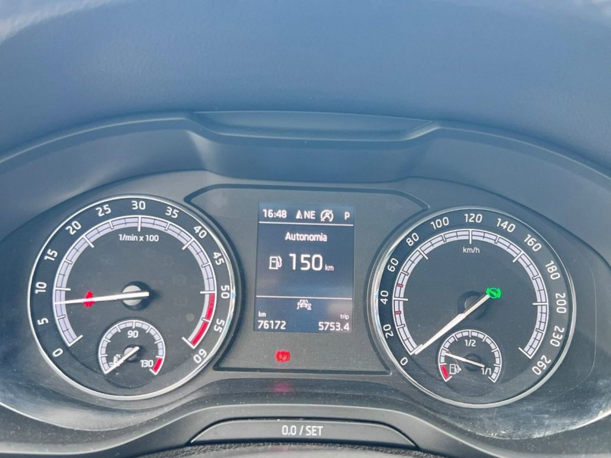 Skoda Karoq 1.6 TDI SCR DSG Executive (16)